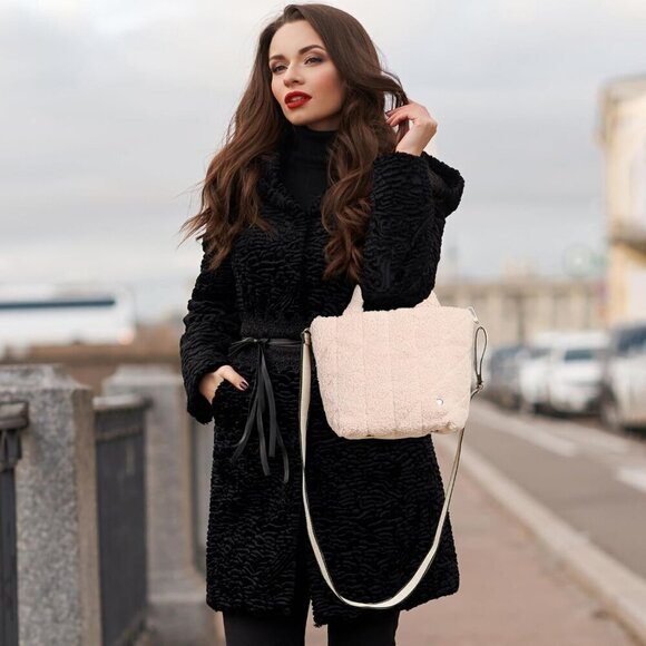 ✨ Myhozee Crossbody Bags Women White Small Sherpa Flurry Quilted Winter Handbags - Picture 2 of 6